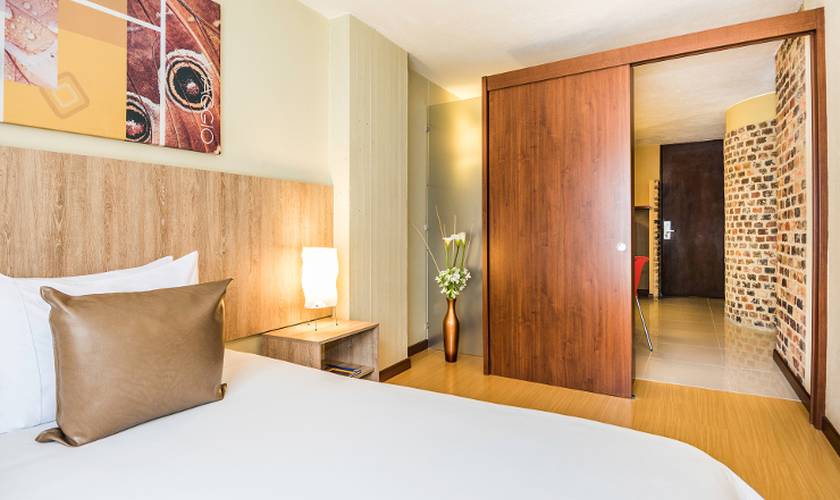 Suite familiar de dos habitaciones - dos camas dobles Hotel Viaggio Urbano Bogotá
