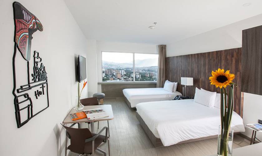 Estudio dos camas Hotel Viaggio Medellín