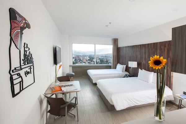 Two bed studio Viaggio Medellín Hotel in Medellín