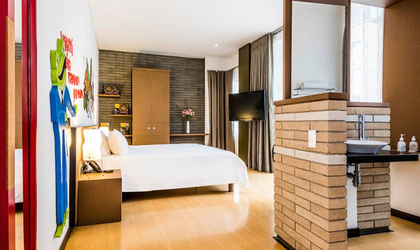 Suite grand loft una cama Hotel Viaggio Nueve Trez Bogotá